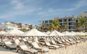 Playa Suites
